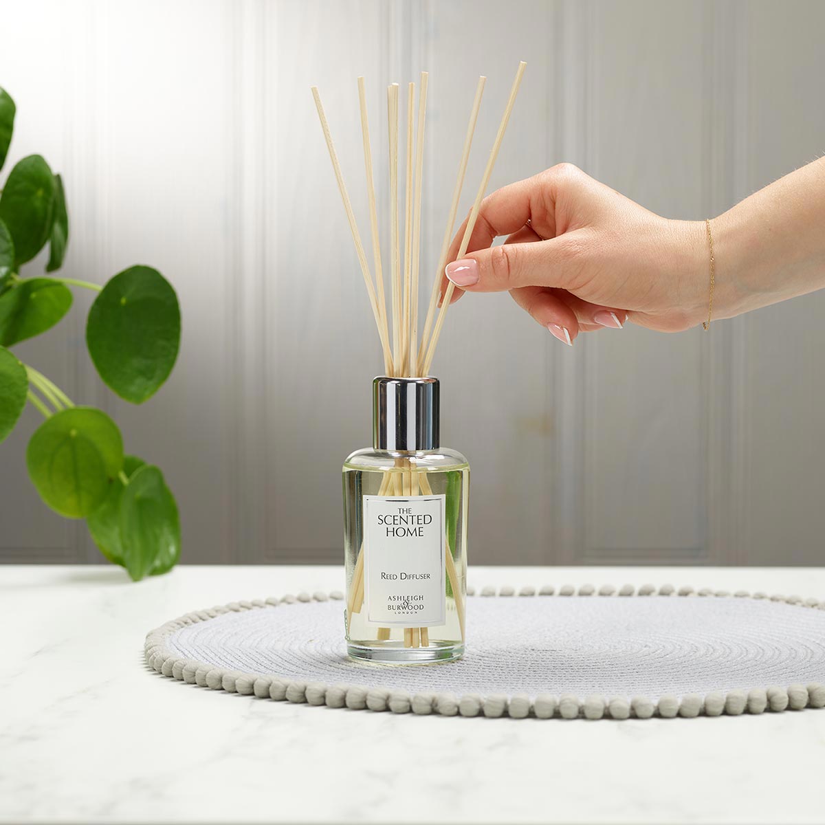 Difusor Fresh Linen 150ml. Asleigh & Burwood London.
